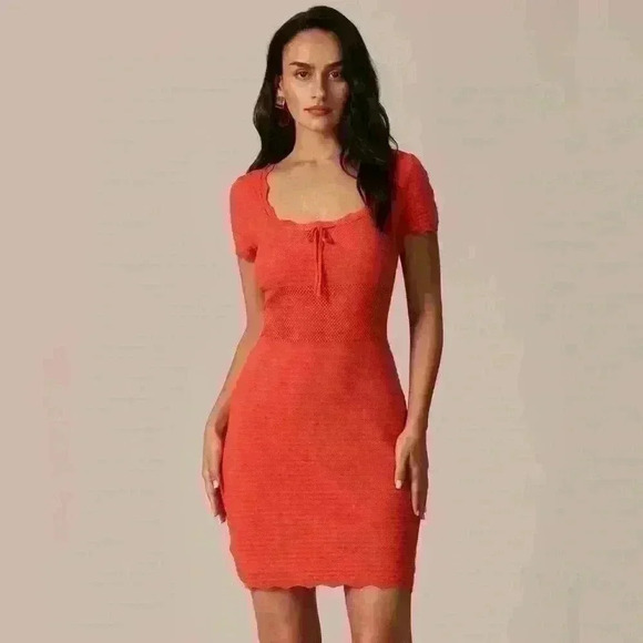 RIHOAS Dresses & Skirts - RIHOAS ORANGE U NECK SCALLOPED KNIT MIMI DRESS SIZE LARGE NWT